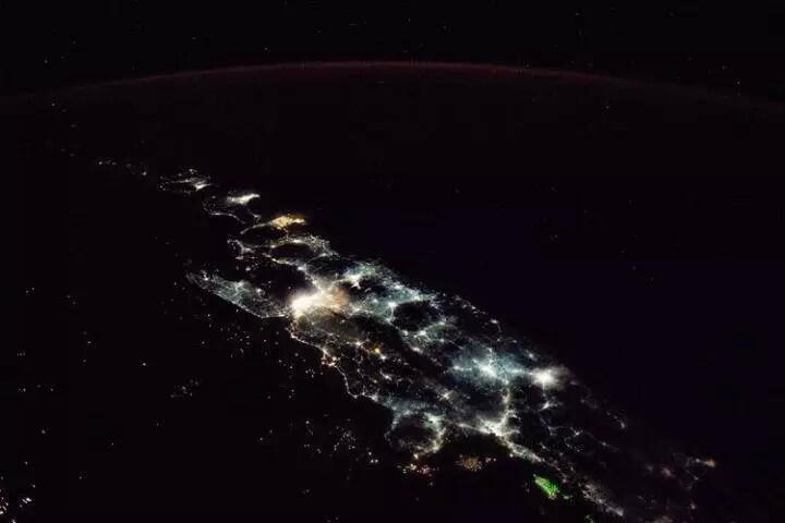 Pulau Jawa Hasil Citra Satelit Malam Hari NASA, Surabaya Paling Terang, TERNYATA....