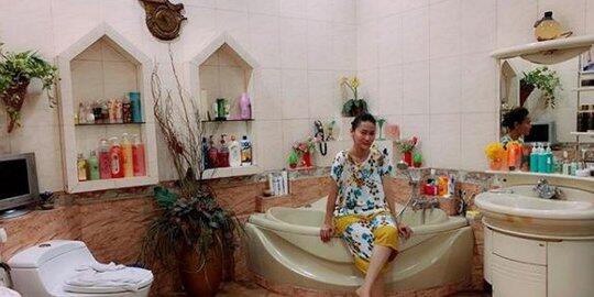Viral Penampakan Kamar Mandi Artis Terkenal, Ternyata Mirip Istana Gan!