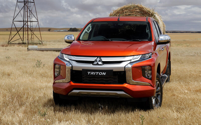 Mitsubishi Triton, Review, Spesifikasi dan Harga