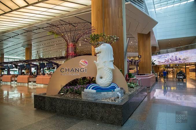 Bandara Changi Singapura Bisa Bikin Kamu Mau Balik Lagi.. 