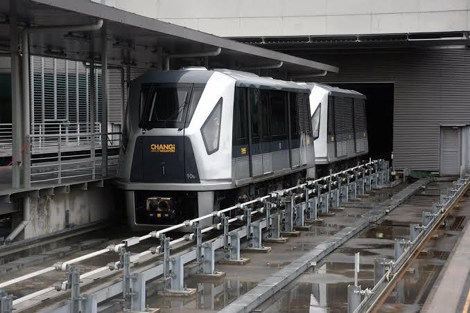 Bandara Changi Singapura Bisa Bikin Kamu Mau Balik Lagi.. 