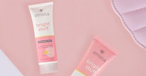 Mau Makeup-an Ke Sekolah Tapi Takut Dimarahin Guru? Tenang! Ikutin Tips Ini Aja Sis!