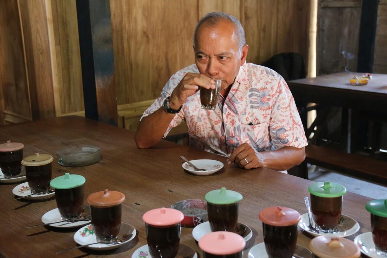 Legenda Kopi Jawa, Cup of Java