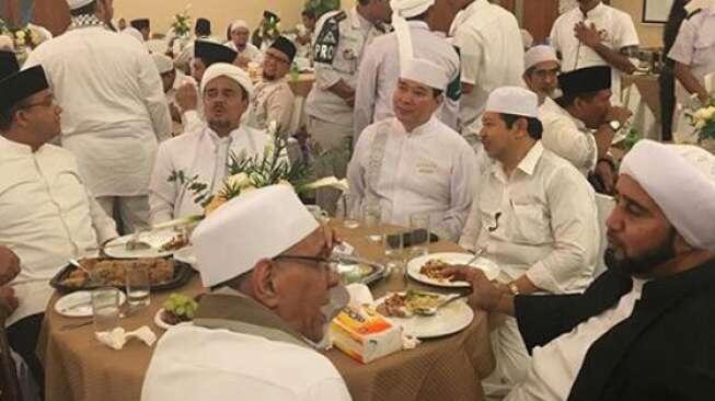 Habib Rizieq Overstay di Arab Saudi, FPI Minta Pemerintah Bayarkan Dendanya