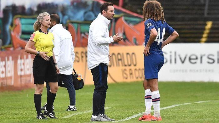 debut lampard, langsung dapat tager