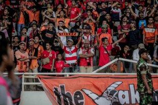 Persija Lawan Persib Imbang Stadion GBK Rusak, Kalau Kalah ?