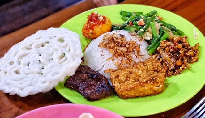 10 Kuliner Tengah Malam di Jakarta yang Wajib Dicicipi, Endes Banget!