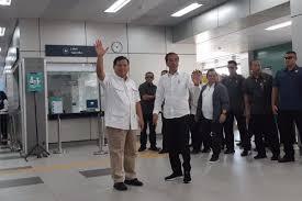 Hari Bersejarah Rekonsiliasi Jokowi Dan Prabowo Di MRT Lebak Bulus