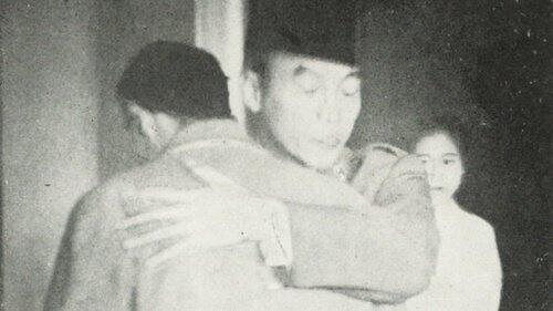 Pelukan Spontan Jokowi-Prabowo & Pelukan Settingan Sukarno-Sudirman