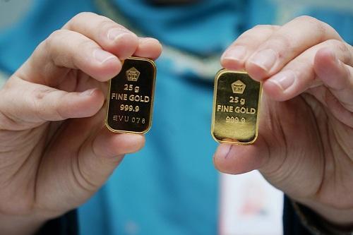 Harga Emas Antam Rp706.000/Gram pada Hari Ini
