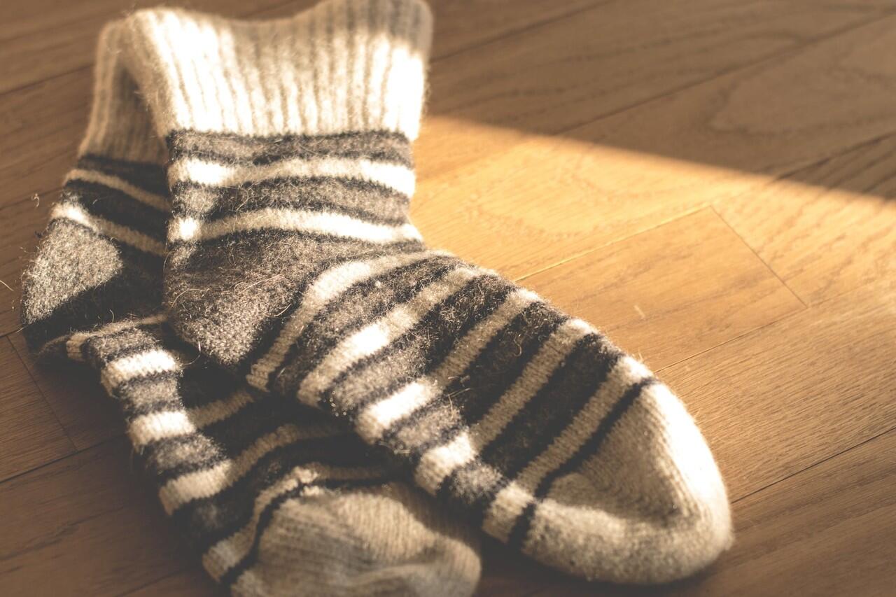 Tidur Cepat dan Seks Berkualitas Bermodal Kaus Kaki, Uw Uw Uw!
