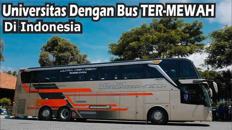 Gila..!! Ada Bus Mewah Di Universitas Muhammadiyah Jember...