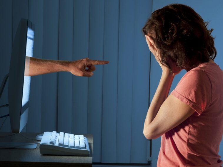 Dibalikan Hujatan dan Bullying, Parah Banget Gan!