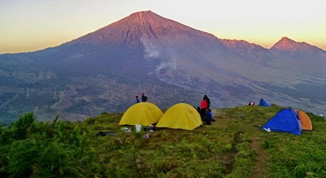 BUKIT PERGASINGAN PERIMADONA WISATAWAN