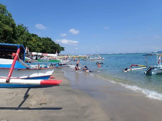 DIBALIK KEINDAHAN SENGGIGI BEACH