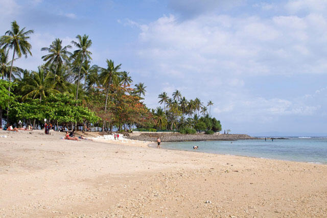 DIBALIK KEINDAHAN SENGGIGI BEACH