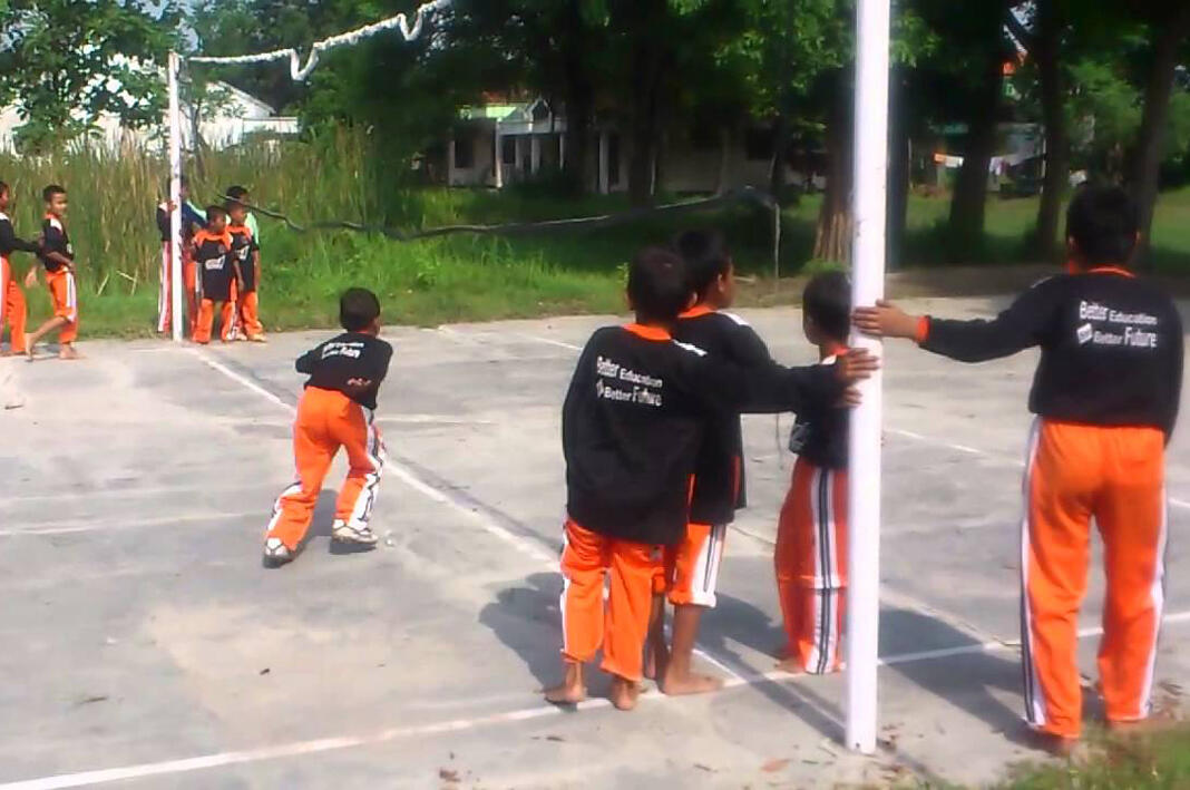 Bernostalgia dengan peradaban mainan masa kecil kita !