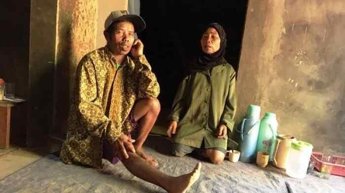 Merasa Terkena Kutukan, Keluarga Ini Pindah Tinggal ke Hutan