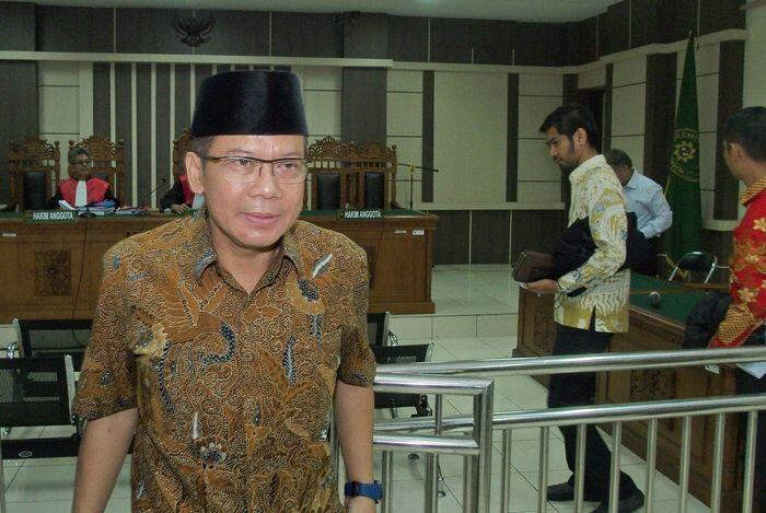 Dihukum 6 tahun, Taufik Kurniawan masih bisa terima gaji