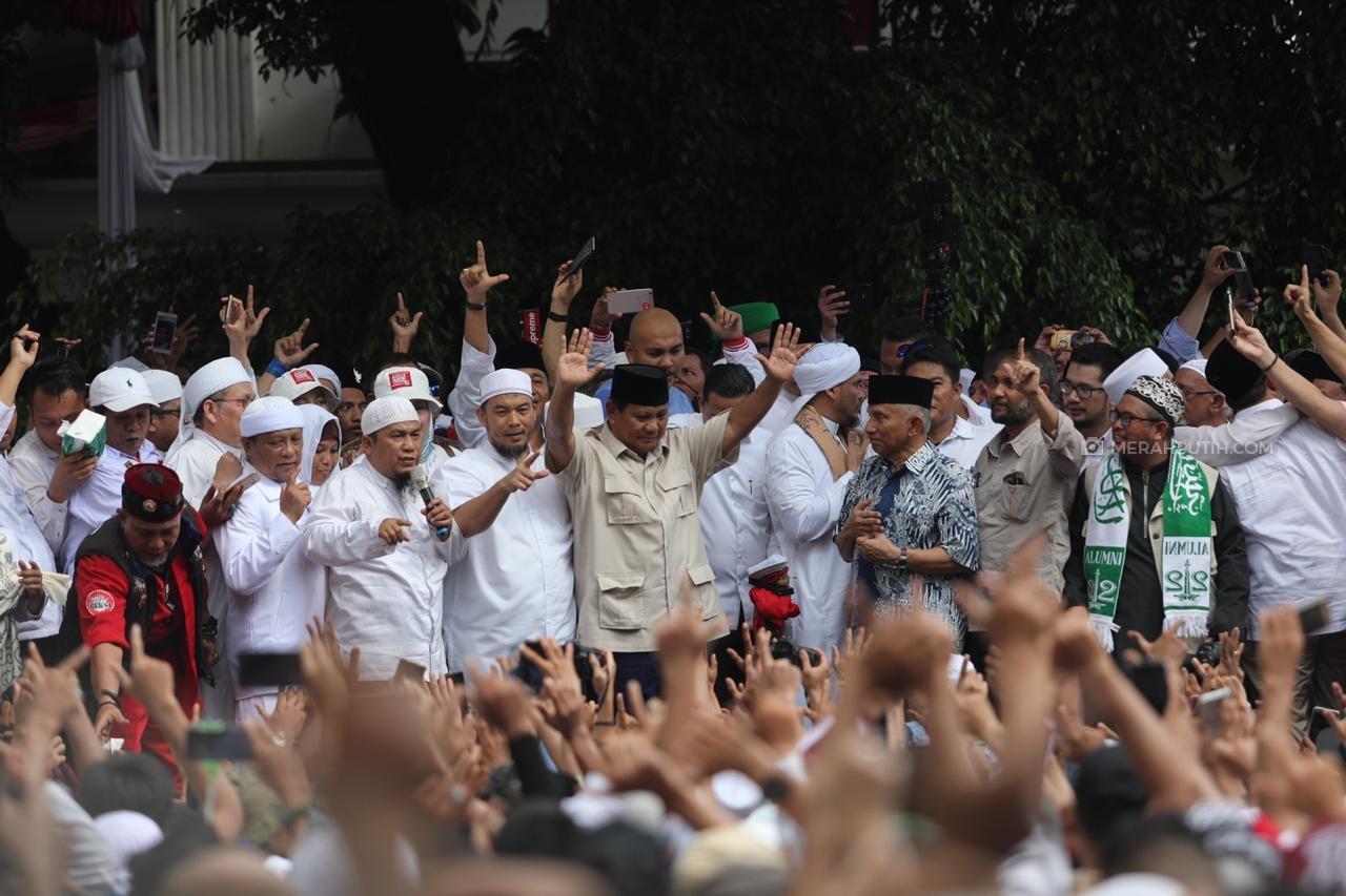 Menanti Cerai Hambalang Dari kaum Radikal