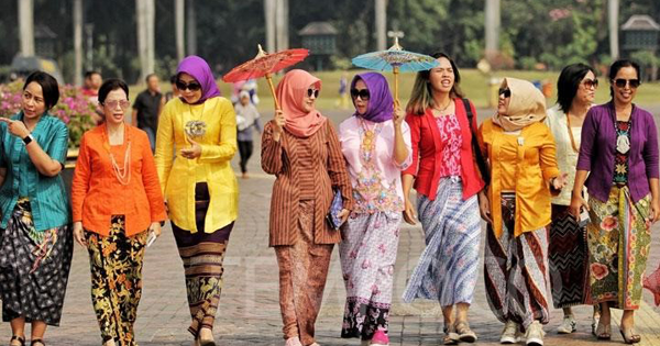 Budayakan Berkebaya, KPB Indonesia Canangkan Gerakan Indonesia Berkebaya, Sis!