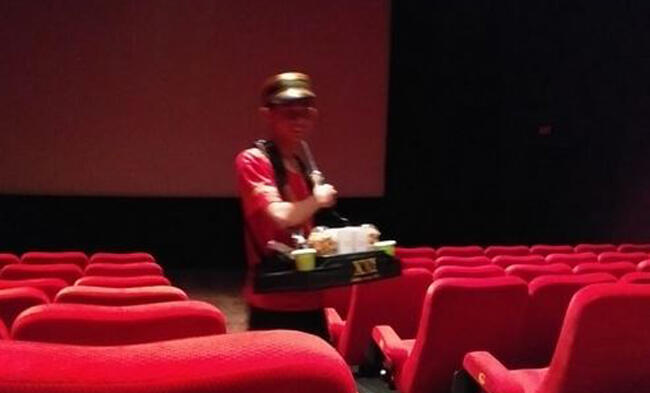 Lagi Viral! Penjaja Popcorn di Bioskop Direndahkan ABG Labil