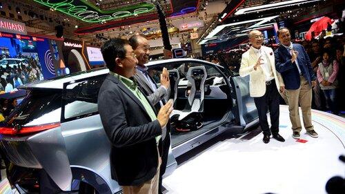 Daihatsu Buka Booth di GIIAS 2019 Bergaya Memphis Art