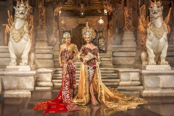 10 Potret Prewed Pasangan YouTuber Bali, Putu Bahagiana dan Ayu Puspa
