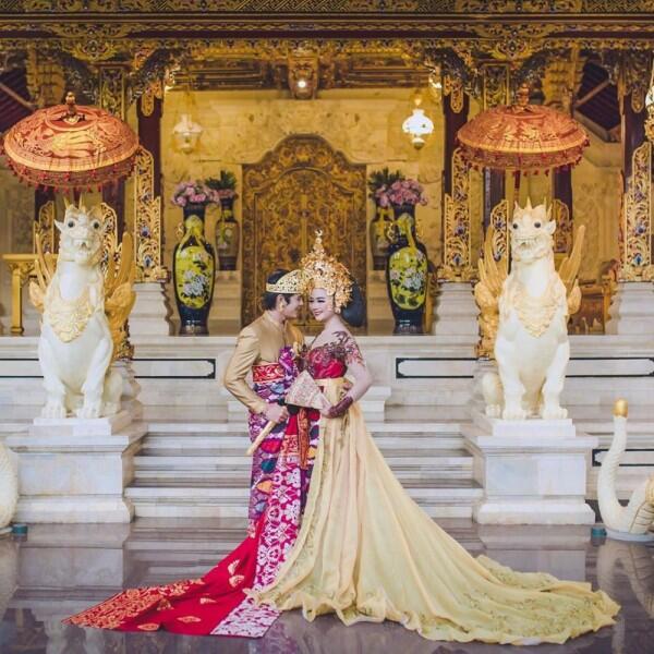 10 Potret Prewed Pasangan YouTuber Bali, Putu Bahagiana dan Ayu Puspa