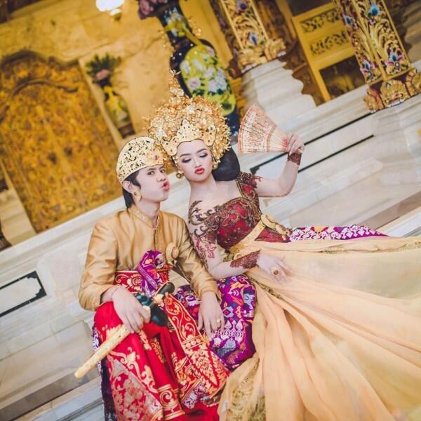 10 Potret Prewed Pasangan YouTuber Bali, Putu Bahagiana dan Ayu Puspa