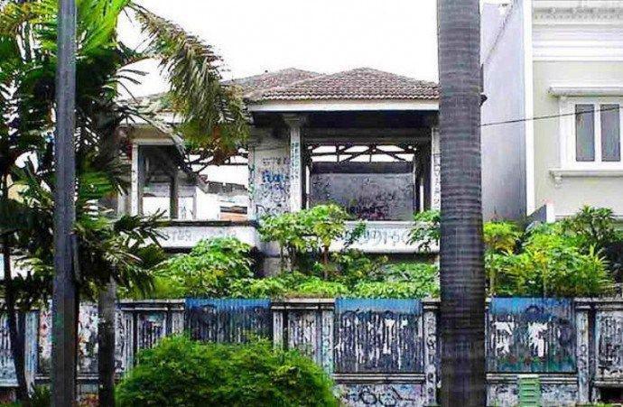 Deretan Bangunan Angker di Indonesia, Bikin Bergidik dan Deg-deg Seeerr!