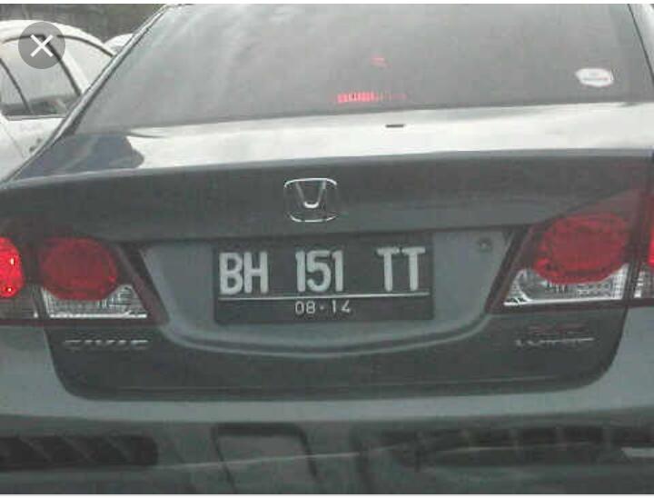 Plat Nomor Ini Ternyata Ada Juga Di Luar Negeri, Mana Paling Kocak, Gan?