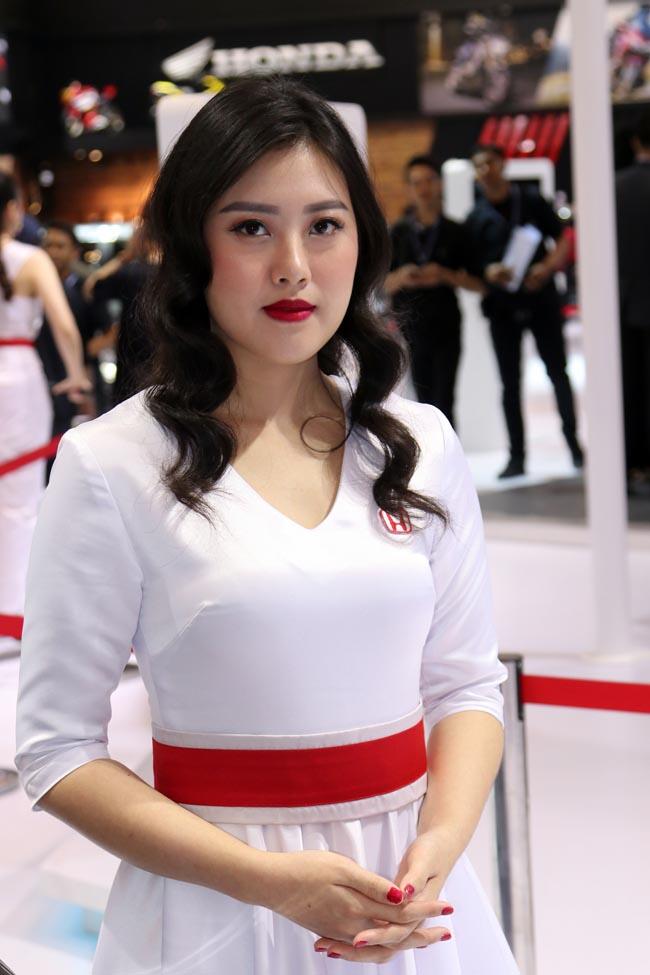 Kumpulan Foto Asli SPG Cantik di GIIAS 2019 (No Edit, No Filter)