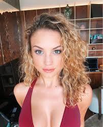 Adu Cantik WAGs Lini Belakang Juventus: Siapa Yang Tercantik?