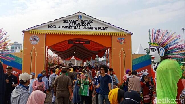 Anies, Lulung hingga Hidayat Nur Wahid Hadiri Lebaran Betawi di Monas