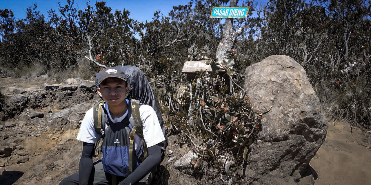 Beberapa peraturan yang wajib ditaati ketika mendaki Gunung Lawu