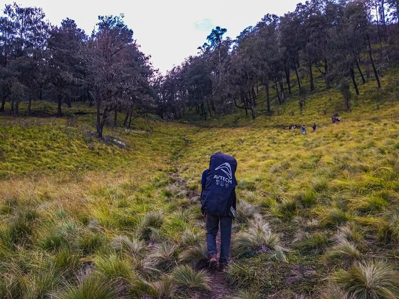 Beberapa peraturan yang wajib ditaati ketika mendaki Gunung Lawu