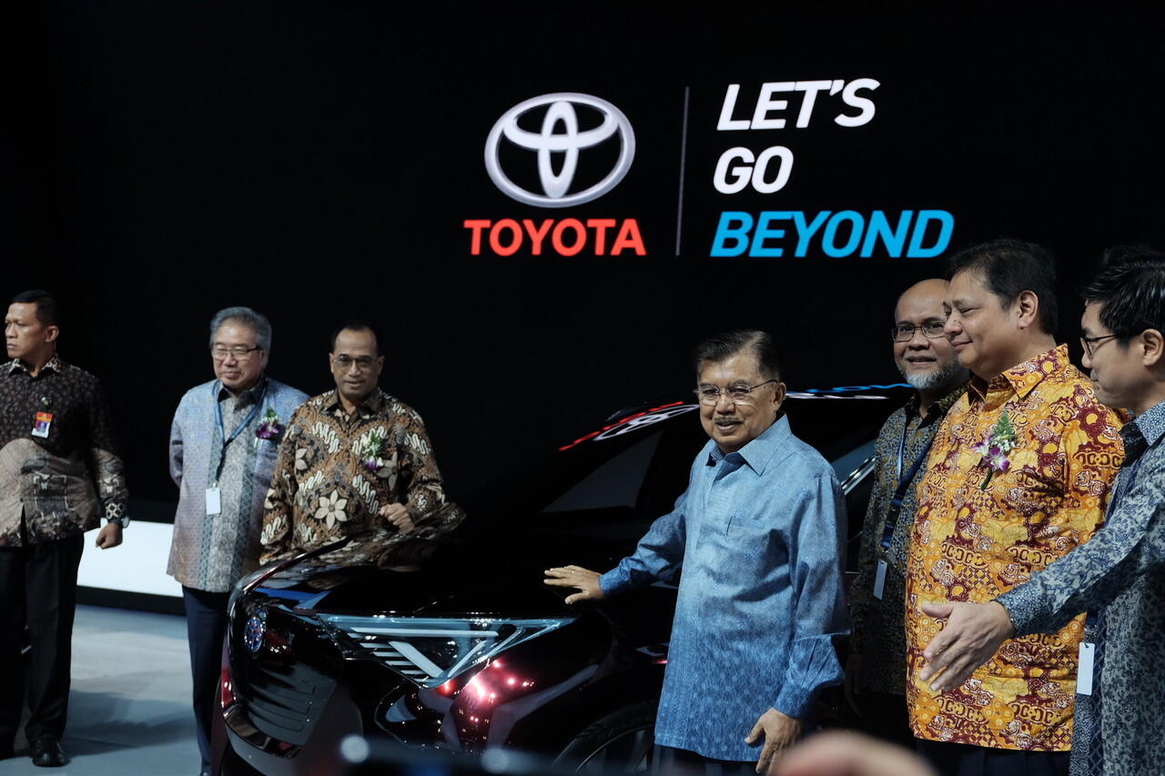 GIIAS 2019 Jadi Momen Toyota Kenalkan 3 Mobil Baru & Tampilkan 9 Dress UP Cars