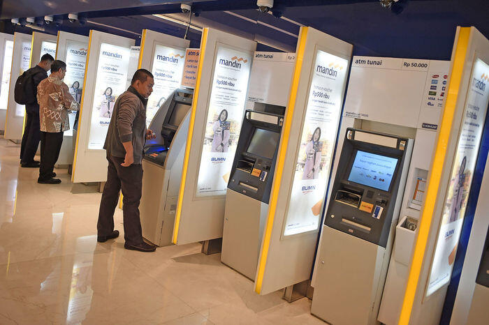 2.670 nasabah Bank Mandiri harus kembalikan tambahan saldo