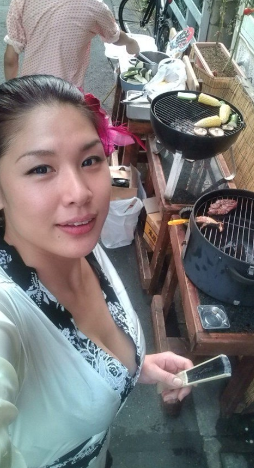 Takako Hayakawa, Penjual Mie Ramen yang Terkenal Seksi di Jepang &#91;BB++ gan&#93;