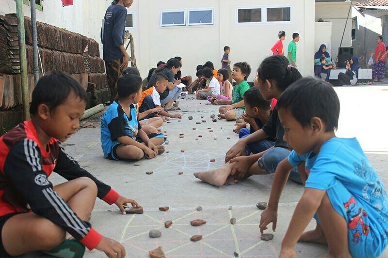 Inilah permainan masa kecilku yang sudah mulai punah