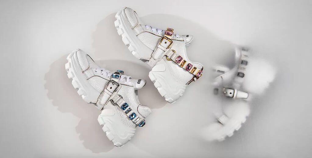 Mau Sneakers Bling-bling Berhias Kristal? Sikat Produk Miu Miu Aja! Cuma 13 Jutaan!