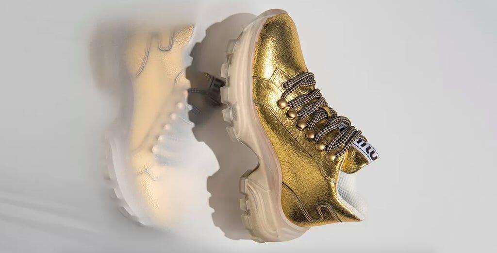 Mau Sneakers Bling-bling Berhias Kristal? Sikat Produk Miu Miu Aja! Cuma 13 Jutaan!