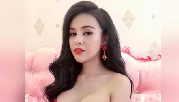 Artis Itu (pseudo) Figur Publik