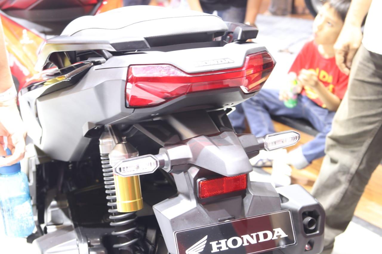 Honda ADV 150: Handling dan Suspensi Oke Punya, Layak Dibeli