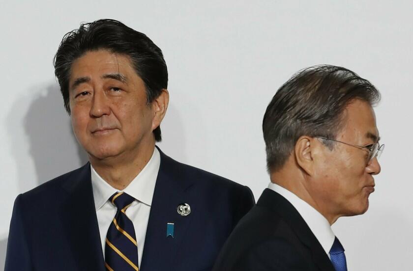 Hubungan Korea Selatan dan Jepang Memanas. Korea Selatan melakukan aksi Boikot Jepang