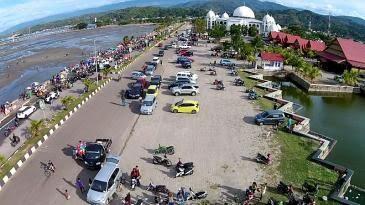 Jalan-jalan Ke Pantai Mandra, Yuuk!