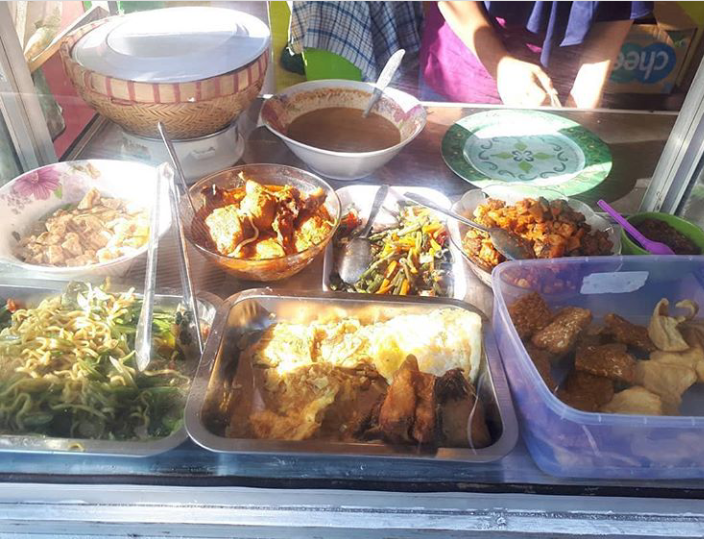 Mau Makanan Yang Seger Dan Enak? Mungkin Ini Bisa Jadi Referensi