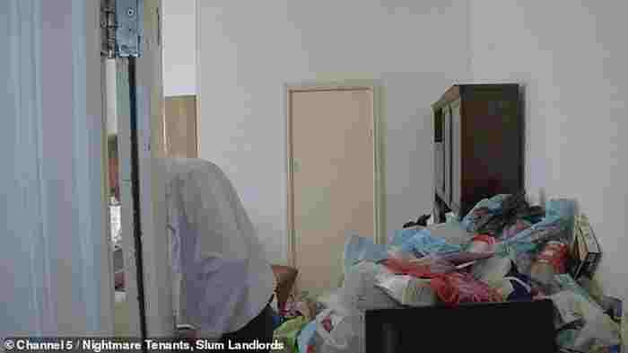 Wanita Ini Jadikan Apartemen Sewaannya Sebagai Bak Sampah Neraka