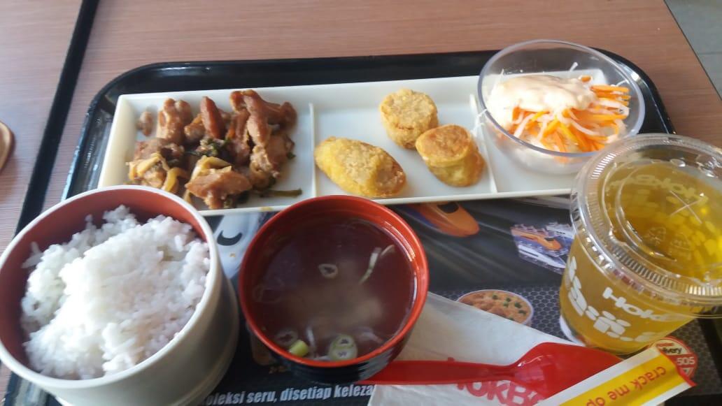 Reccomended Nih Gan, Chicken Teriyaki dan Yakiniku Hingga Es Ogura, Harus Coba!